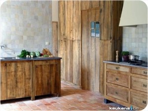 Kitchens made of reclaimed materials put together geniusly